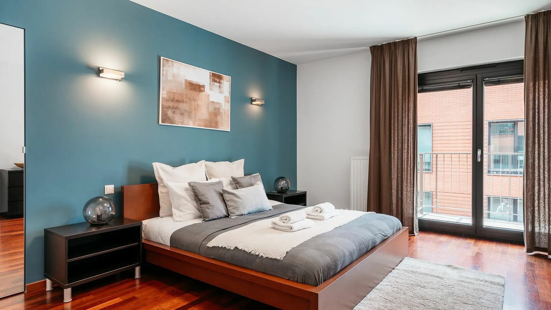 Soho Apartment By Loft Affair Kraków